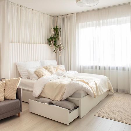 Light Room By Zoom Apartments Bratislava Esterno foto